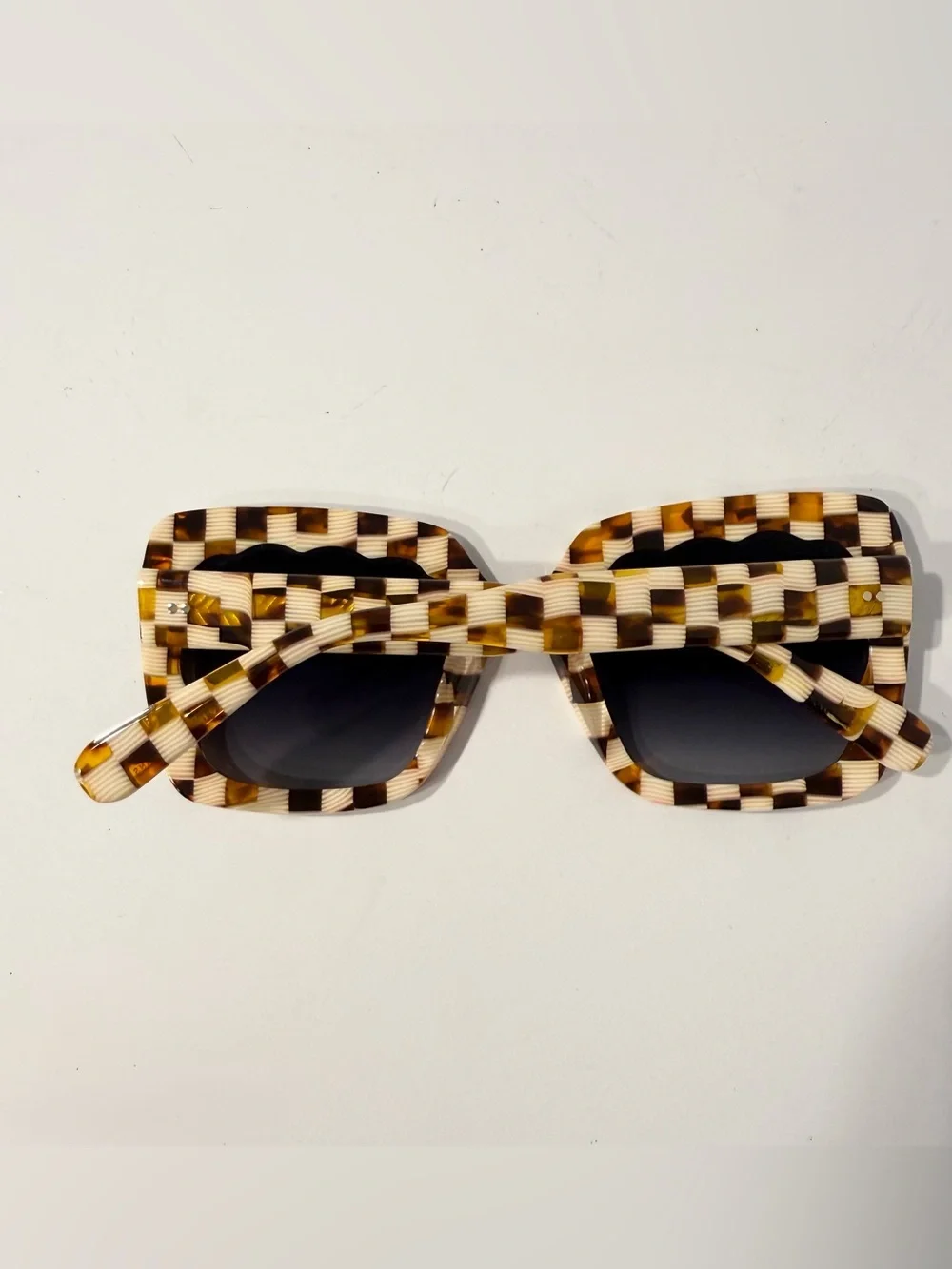 KREWE Elizabeth Tortoise Shell Square Sunglasses Women’s Discontinued